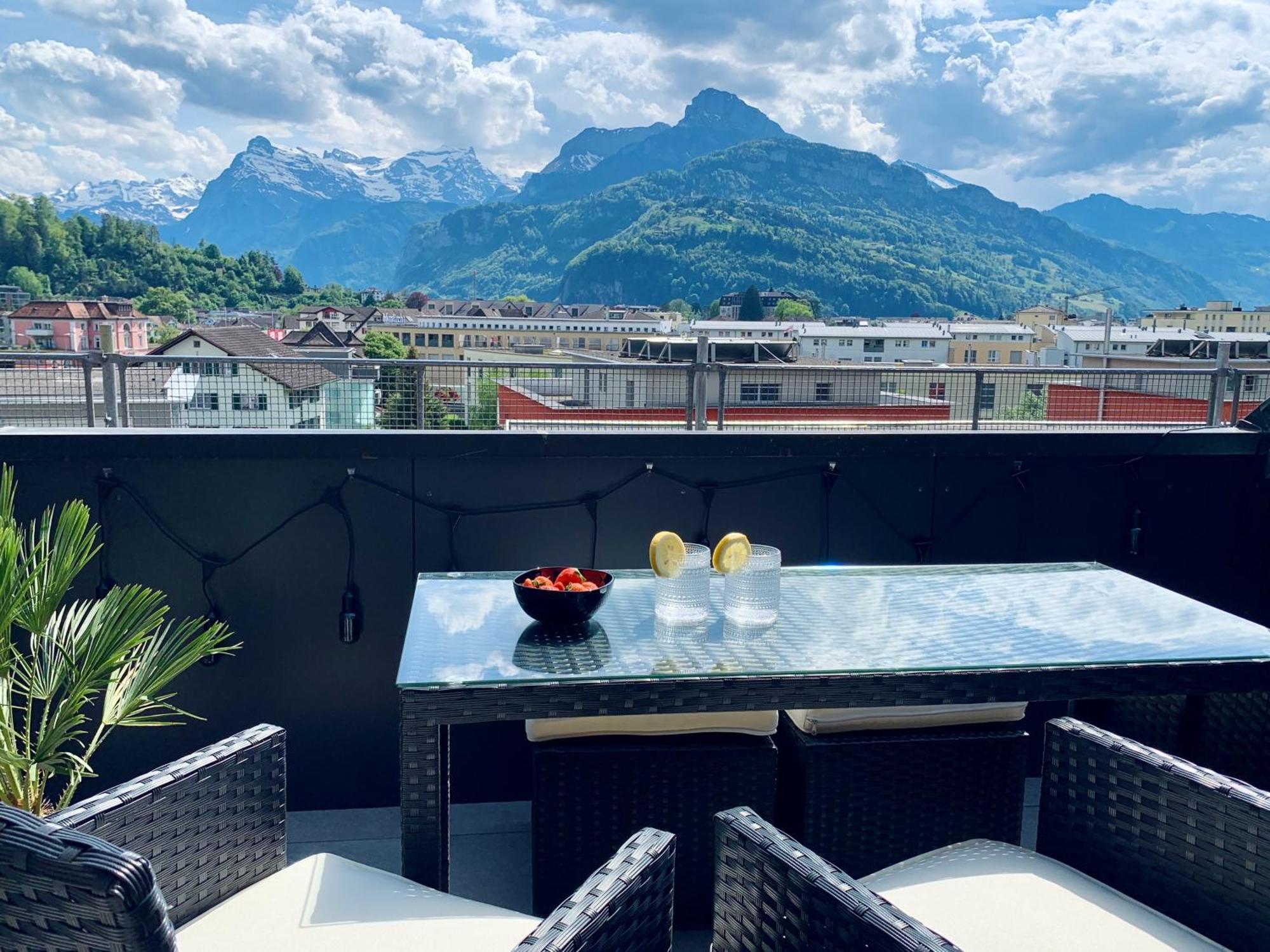 Luna O Mountainview O Pizzaoven Brunnen Exterior photo
